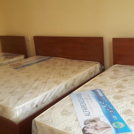 Sunshine Hotel Jerevan Buitenkant foto